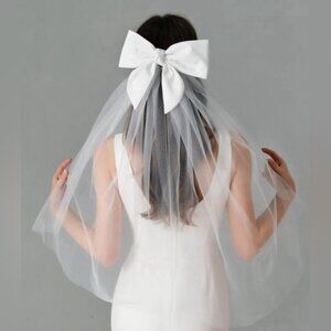 White Bow Veil With Attached Clip 🔥🔥💕💕 New